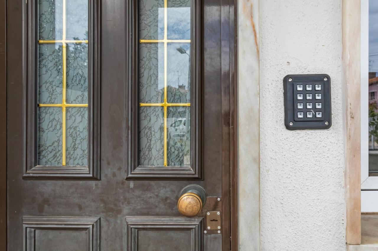 Encarnacao Home, Lisbon